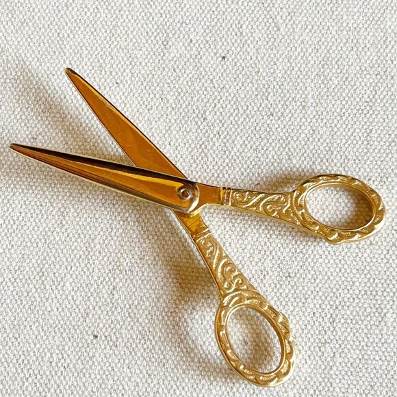 Vintage J J Jonette Gold Tone Scissors Brooch Signed - Picture 1 of 7